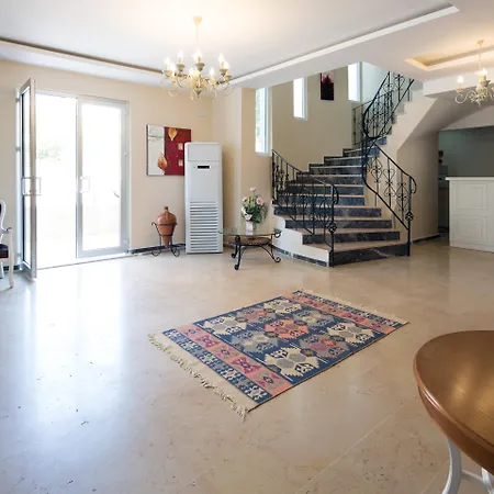 Enda Boutique Hotel 3*